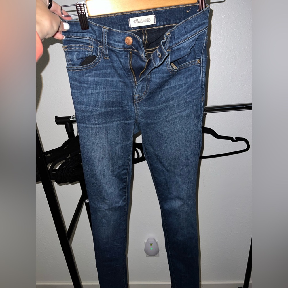 Madewell Roadtripper jean size 24.